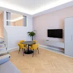 Homey I Teatro Appartement