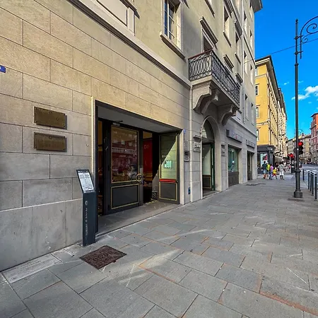 Homey I Teatro Romano شقة *