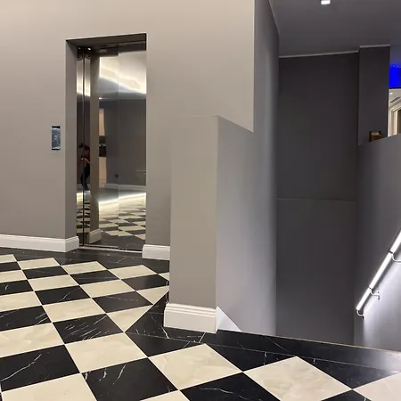 Homey I Teatro Апартаменти