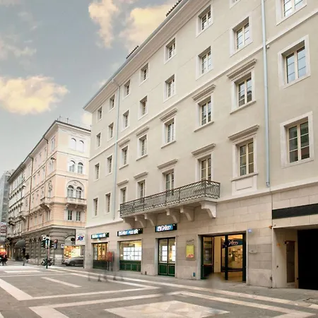 Apartament Teatro Exclusive *