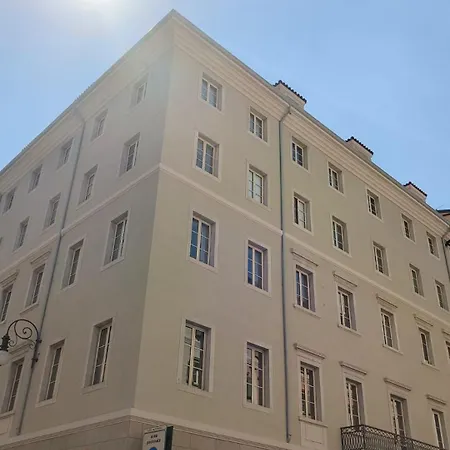 Teatro Exclusive Apartman *