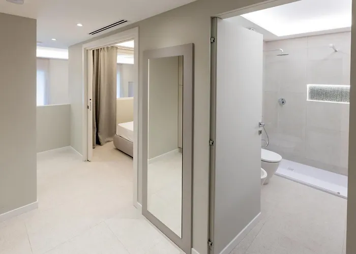 Homey I Teatro Romano Apartment *