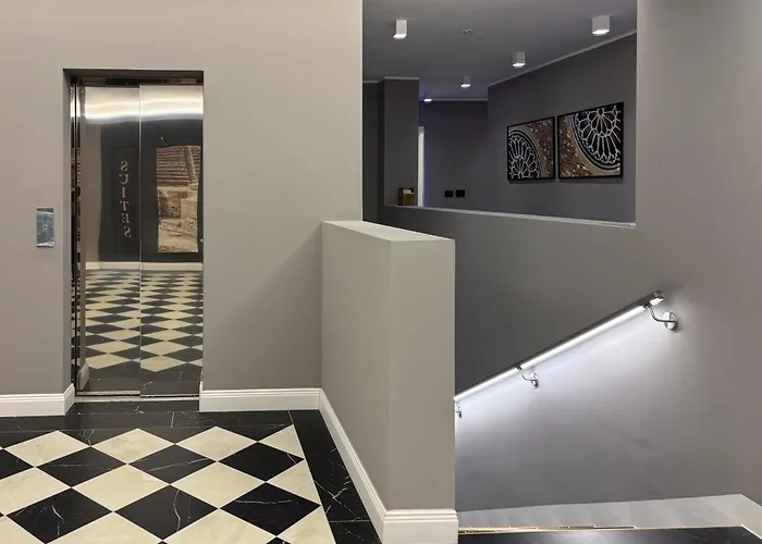 Homey I Teatro Romano *