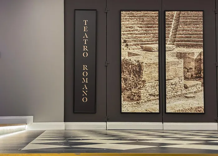 Homey I Teatro Romano Apartment *